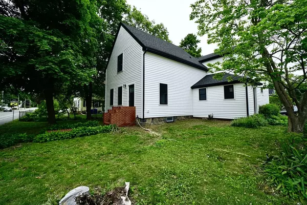 Rockland, MA 02370,10 Bigelow St.