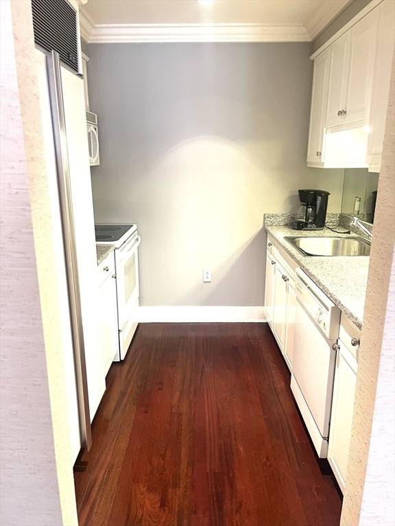 Boston, MA 02116,1 Huntington #305