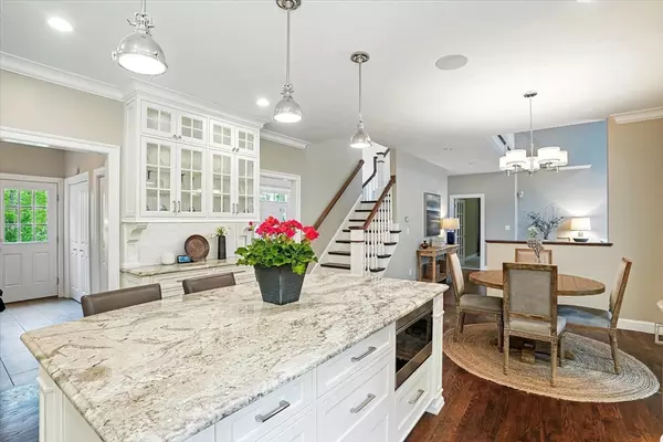 Upton, MA 01567,19 Juniper Rd.