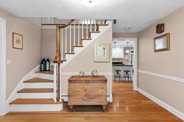 North Andover, MA 01845,88 Carlton Ln