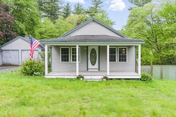 Middleboro, MA 02346,259 Old Center St