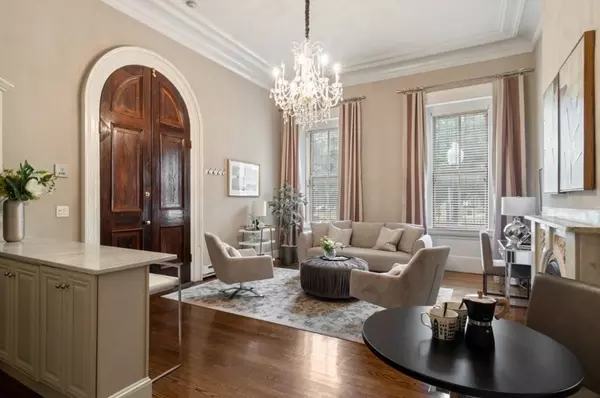 Boston, MA 02116,43 W Newton Street #1-10