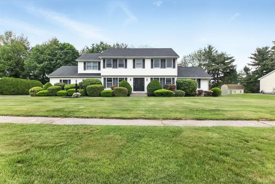 36 Apple Ridge Rd, West Springfield, MA 01089