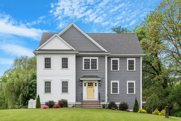 35 Lucaya Cir, Wilmington, MA 01887