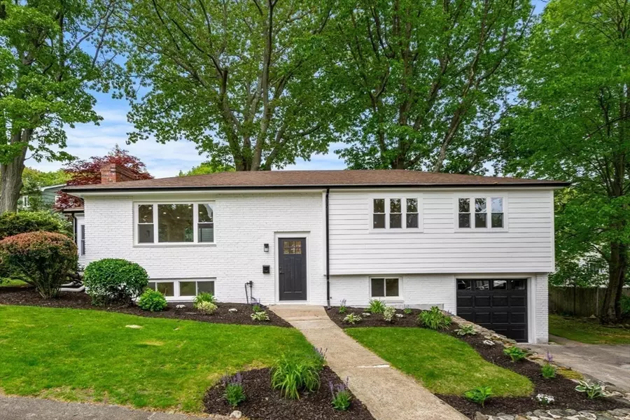 26 Parsons Dr, Swampscott, MA 01907