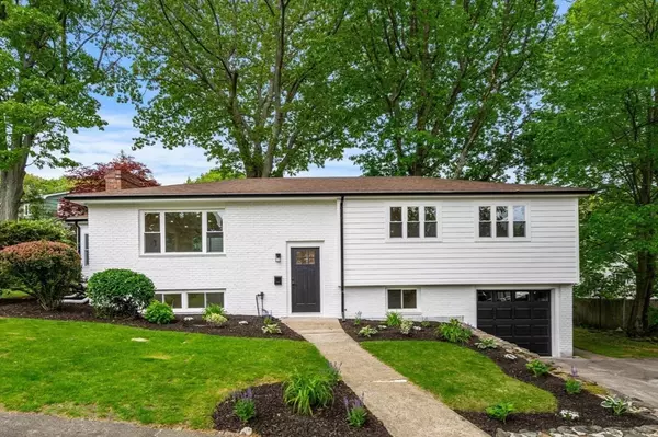 26 Parsons Dr, Swampscott, MA 01907