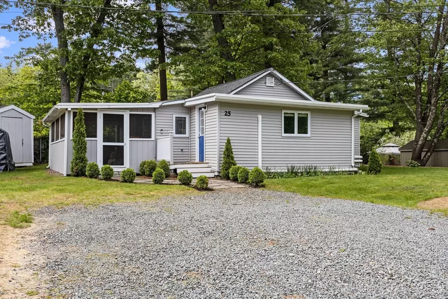 25 Ferndale Ave, Pembroke, MA 02359