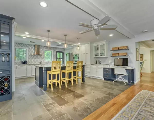 Lincoln, MA 01773,15 Blackburnian Road