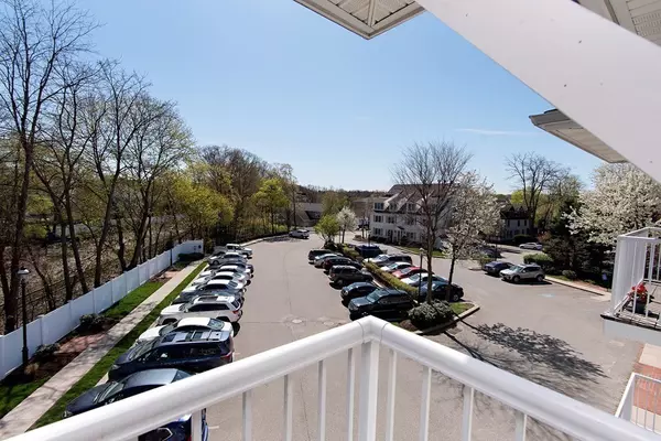 Canton, MA 02021,717 Washington St #G