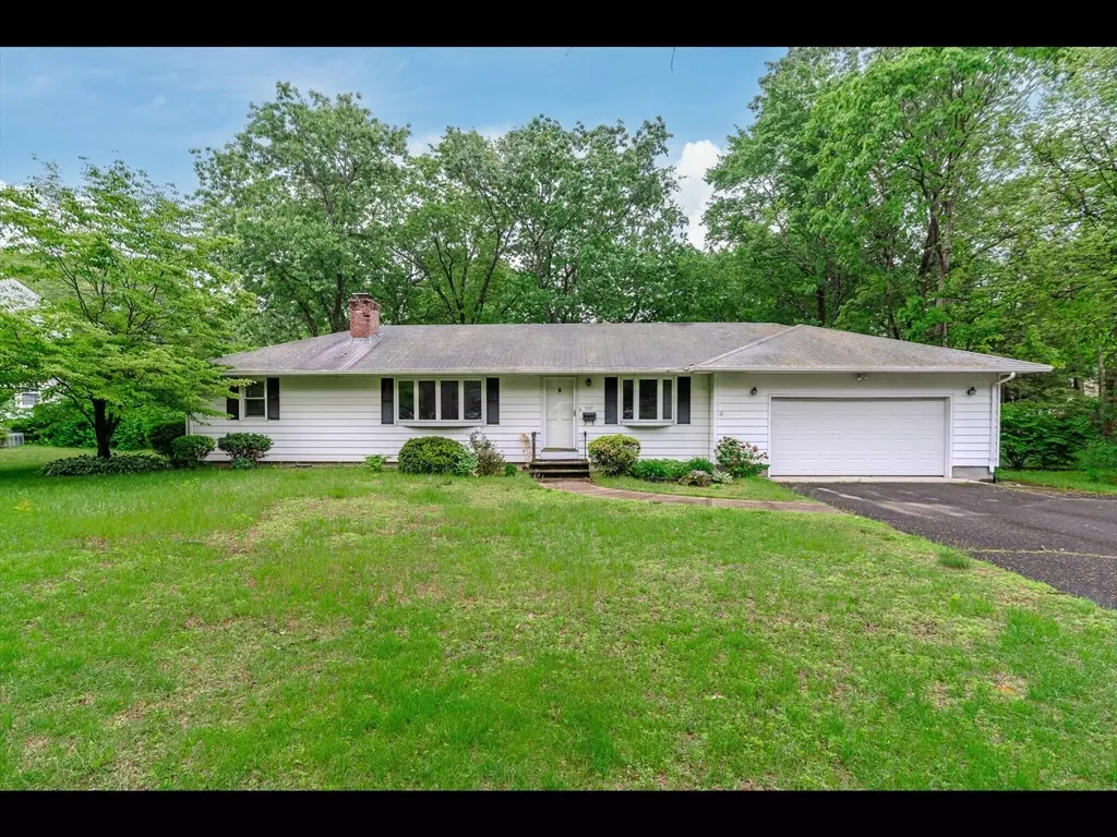 Longmeadow, MA 01106,557 Maple Rd