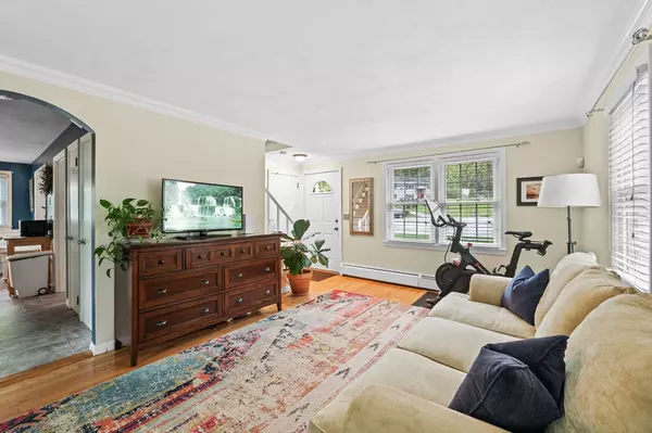 Grafton, MA 01536,21 Rose Ln