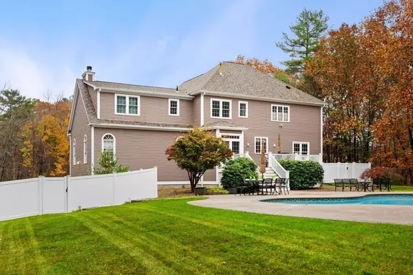 Middleton, MA 01949,6 Bishop Ln