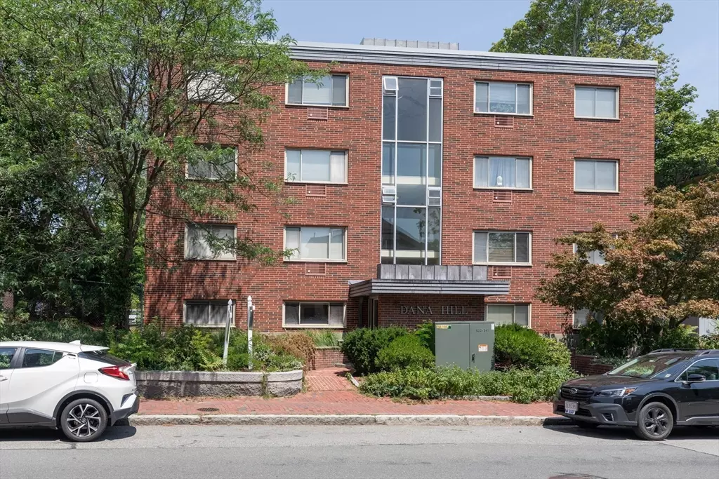 Cambridge, MA 02139,329 Harvard St #1