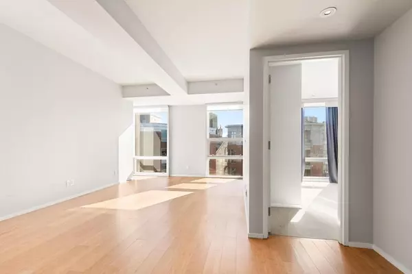 Boston, MA 02118,141 Dorchester Avenue #318