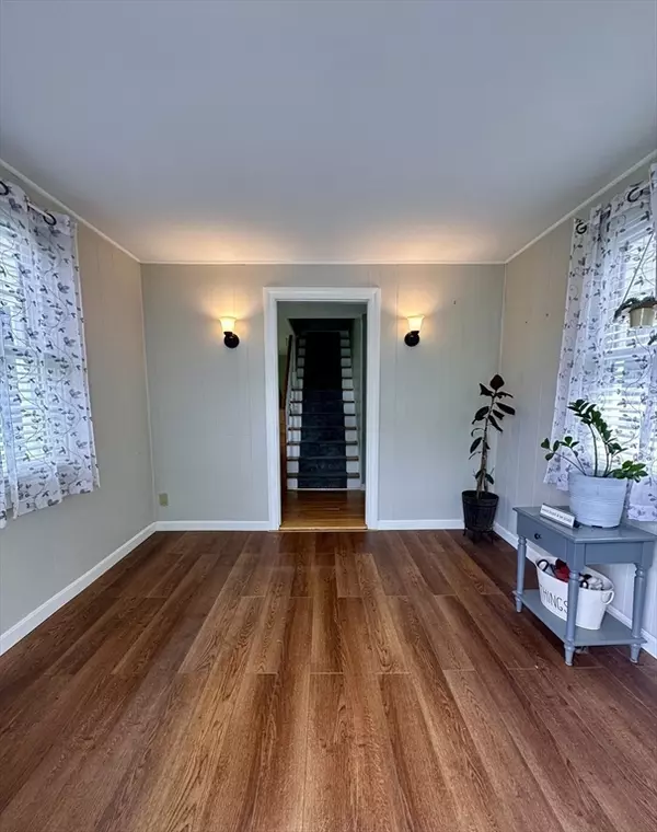 Gill, MA 01354,17 Walnut Street