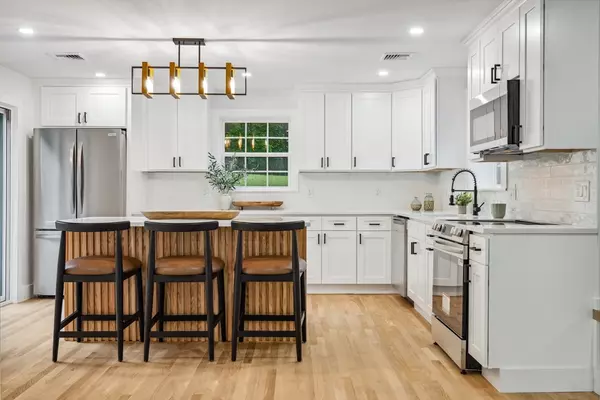 22 Longhill Rd, Ashland, MA 01721