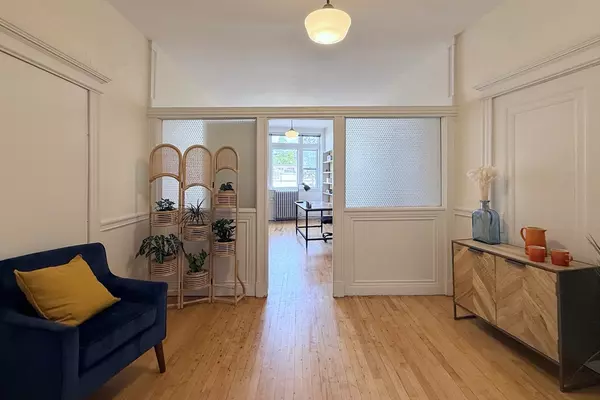 Boston, MA 02130,685 Centre St #209