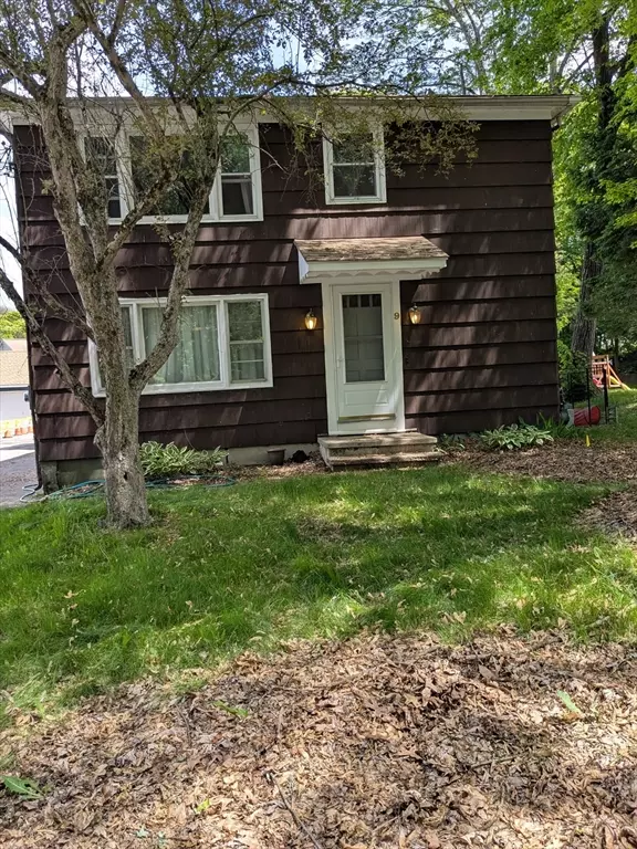 Dudley, MA 01571,9 New Boston Rd