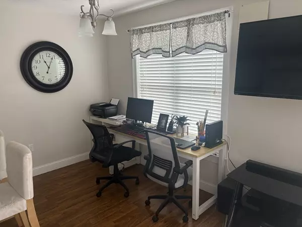 Ayer, MA 01432,43 Longview Cir #B