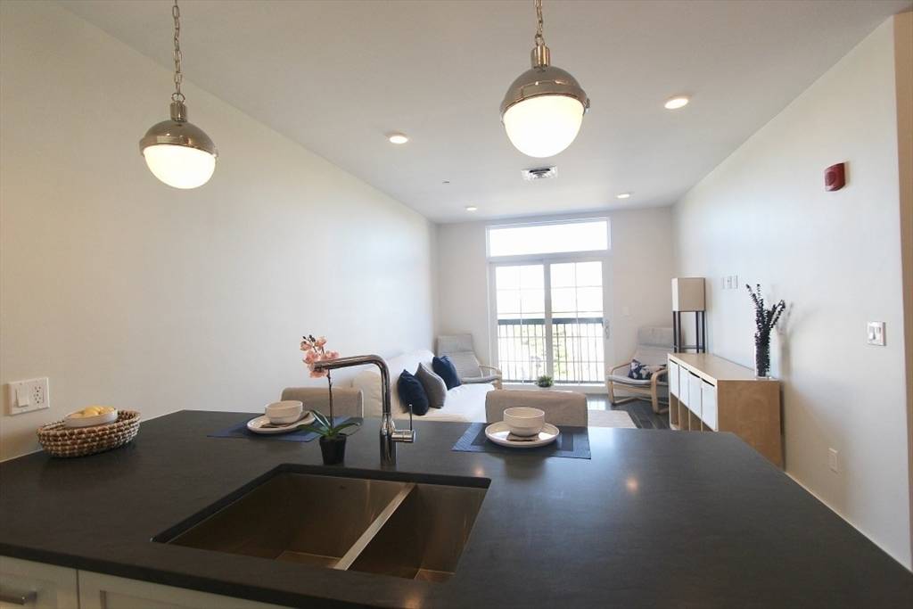 Somerville, MA 02143,434 Mcgrath Highway #308