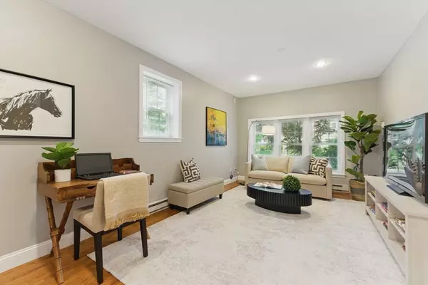 Wellesley, MA 02481,6 Willow Park