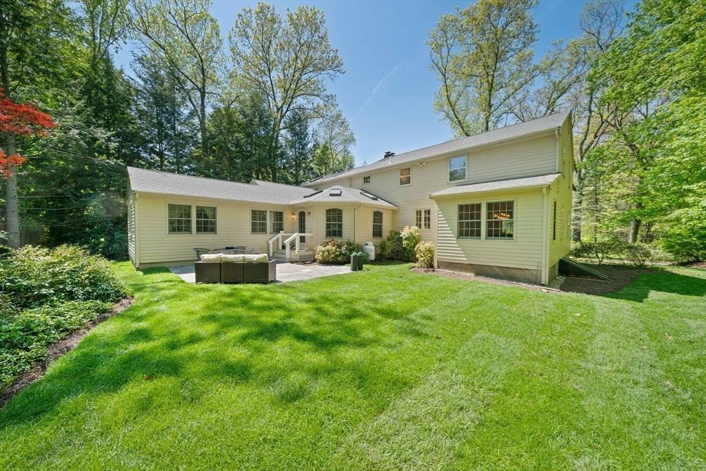 6 Garfield St, Lexington, MA 02421