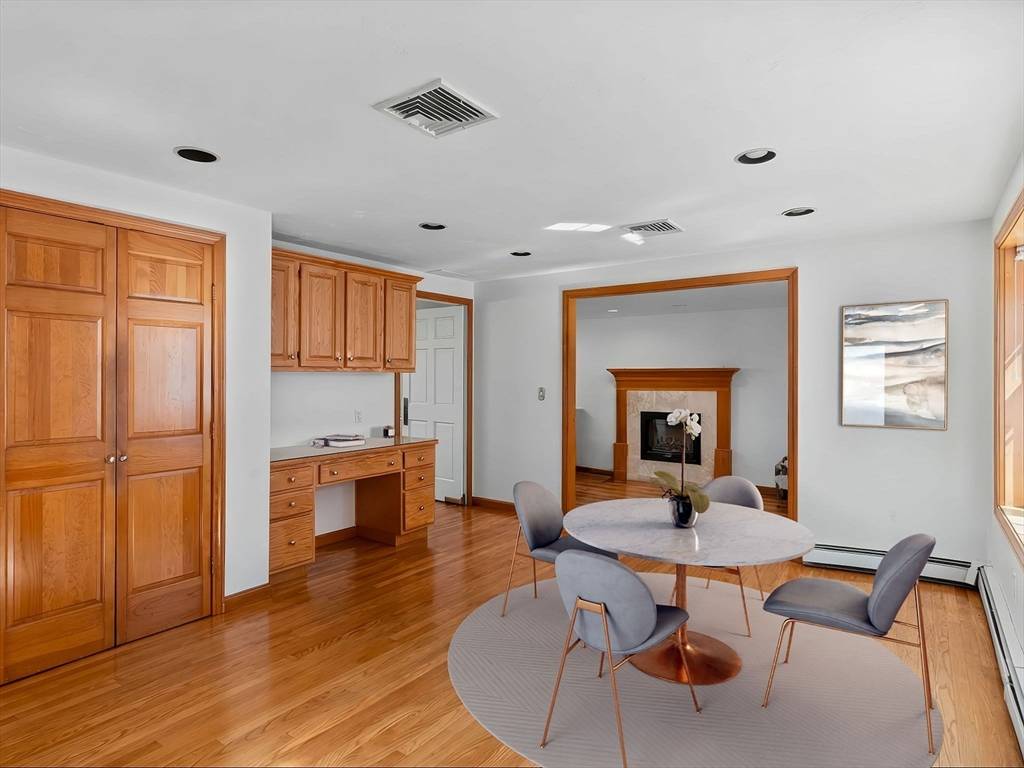 Acton, MA 01720,8 Kennedy Ln