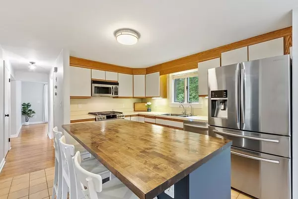 Acton, MA 01720,12 Billings St.