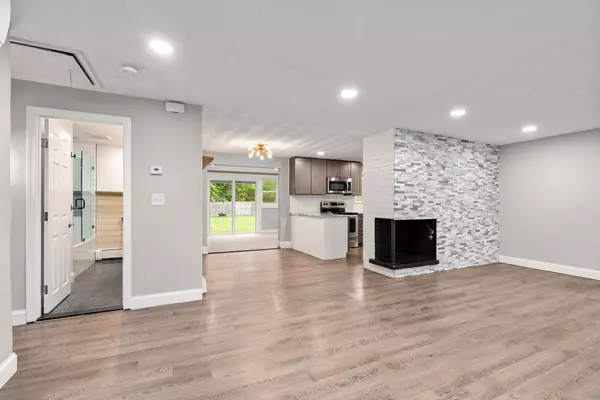 Framingham, MA 01701,13 Campello Rd