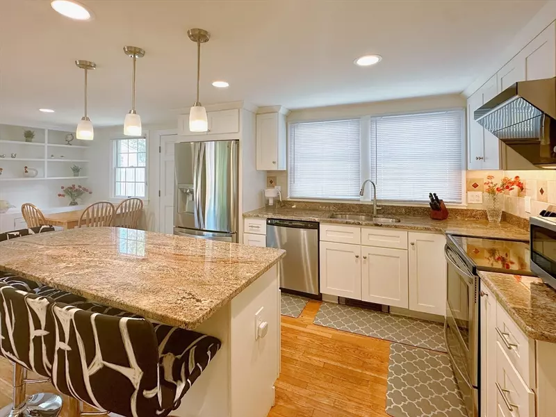 61 Harding Rd, Lexington, MA 02420