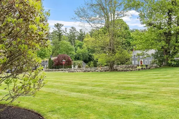 Andover, MA 01810,2 Eastman Road