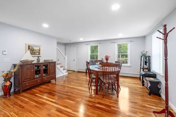 Mashpee, MA 02649,19 Katian Way