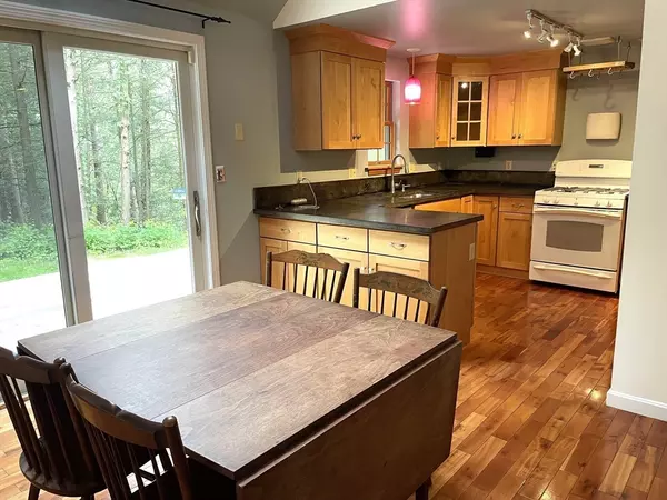 Montague, MA 01351,48 Randall Wood Dr