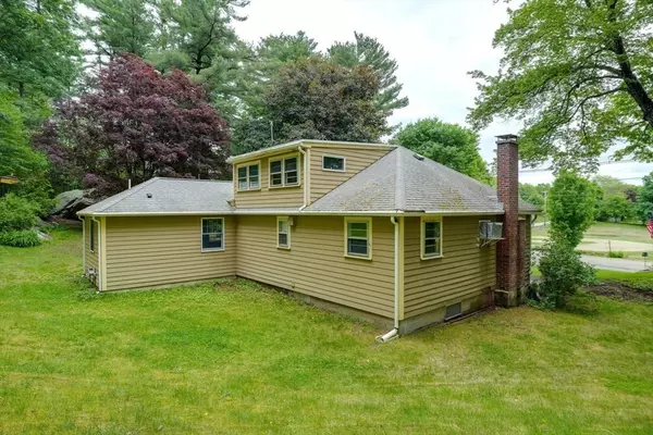 Holliston, MA 01746,339 South Street