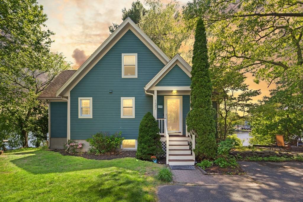 127 Pillings Pond, Lynnfield, MA 01940