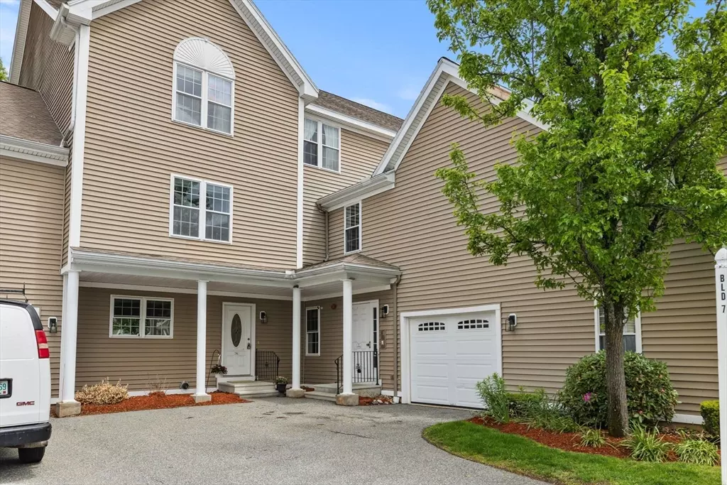 Andover, MA 01810,18 Dale St #7A