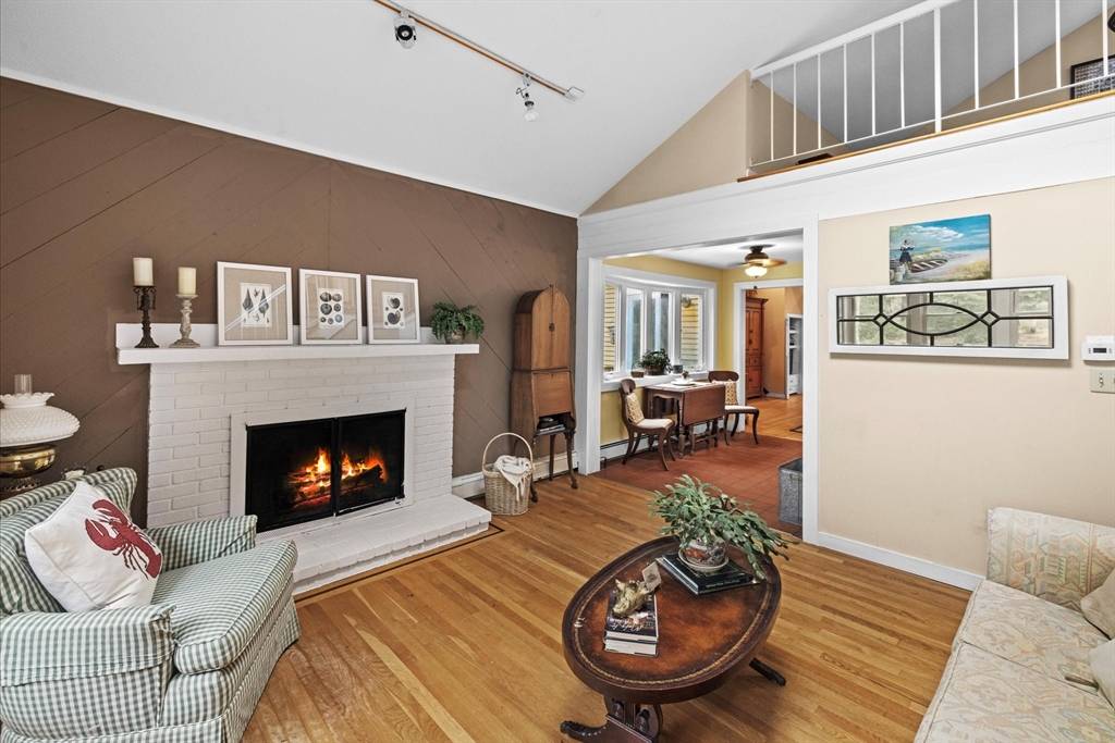 Duxbury, MA 02332,80 Pine St