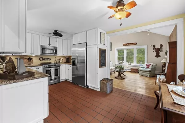 Duxbury, MA 02332,80 Pine St