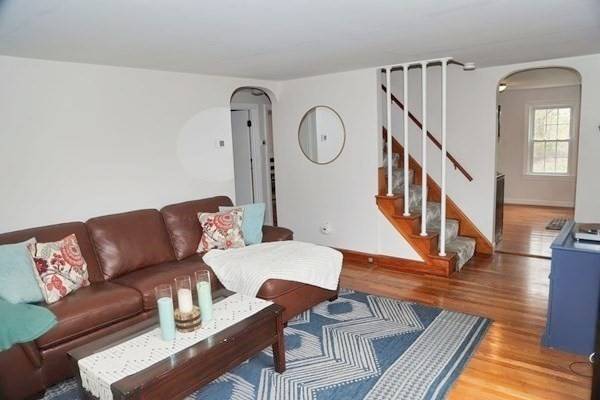 Bellingham, MA 02019,31 Elm St