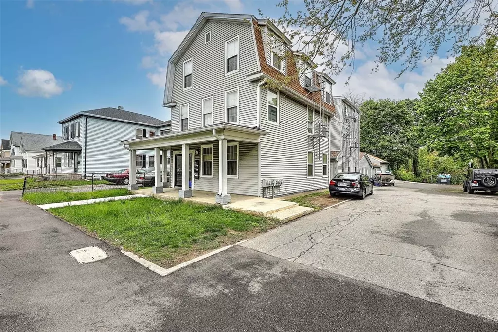 Taunton, MA 02780,458 Weir #5