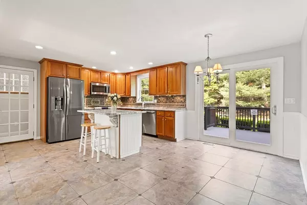 Westford, MA 01886,23 Morrison Ln