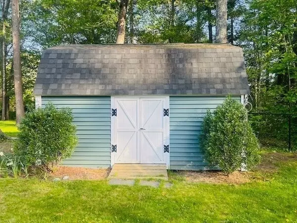 Middleboro, MA 02346,2 Sherwood Forest Ave