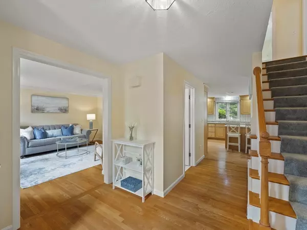 Acton, MA 01720,48 Lexington Drive