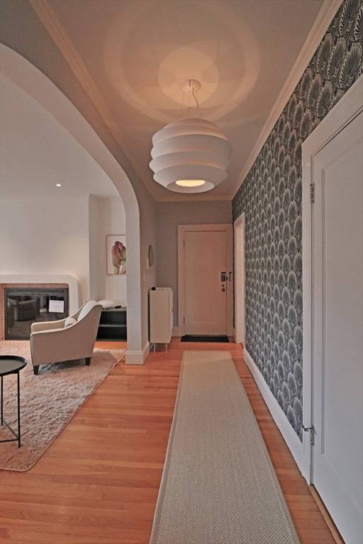 Brookline, MA 02445,141 Beaconsfield Rd. #3