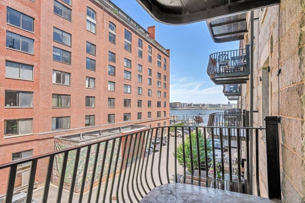 Boston, MA 02109,343 Commercial St #301