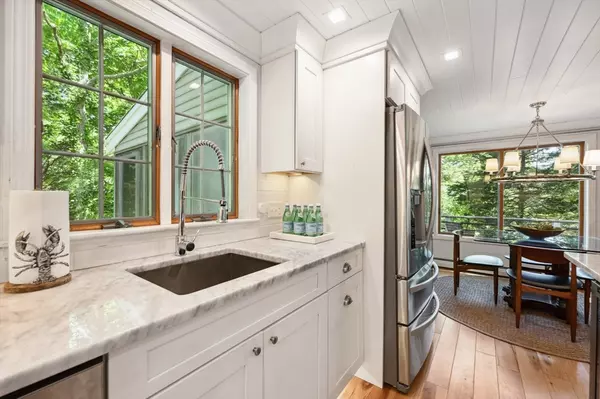 Gloucester, MA 01930,15 Youngs Rd