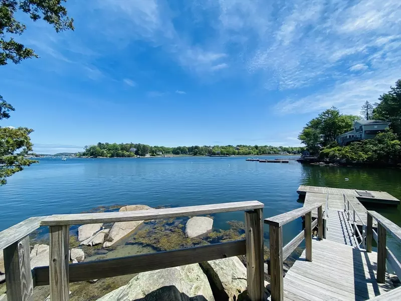 44 Ye Olde County Rd, Gloucester, MA 01930