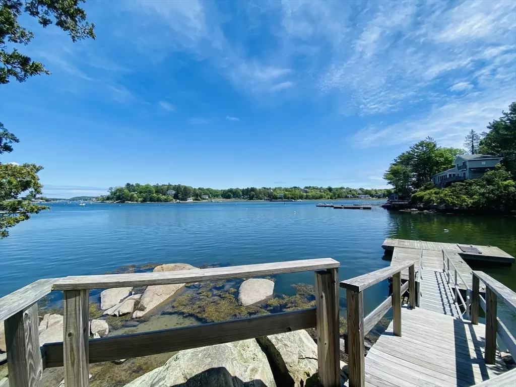Gloucester, MA 01930,44 Ye Olde County Rd