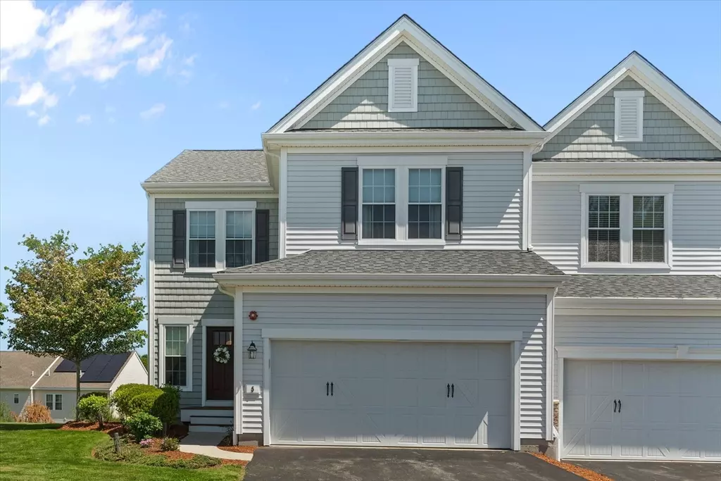 Hopkinton, MA 01748,5 Redwood Path #5