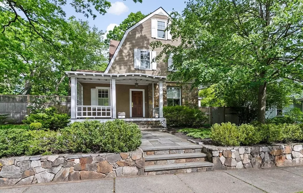 Newton, MA 02461,26 Saxon Rd